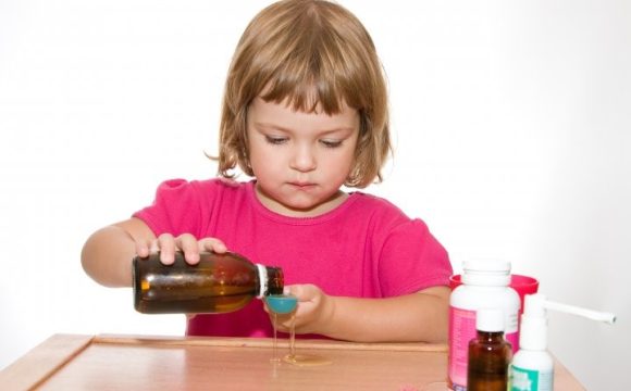 راه کارهایی برای پیشگیری از مسمومیت در کودکان